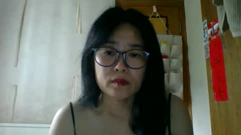 Snapshot of kiss_silk chatting on May 15, 2026, 1:34 am kiss_silk online show from May 15, 2026, 1:34 am