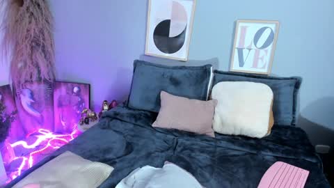 Snapshot of kissasins22 chatting on December 15, 2024, 2:41 am kissasins22 online show from December 15, 2024, 2:41 am