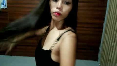 kissbebena online show from May 13, 2026, 3:15 am