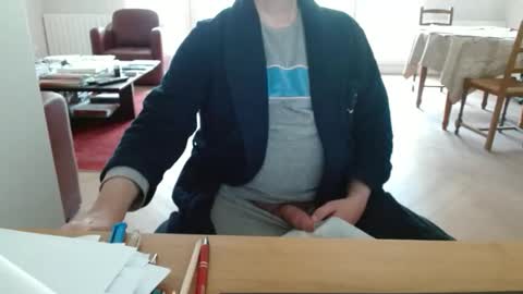 kisslog1 online show from April 5, 2026, 7:16 am