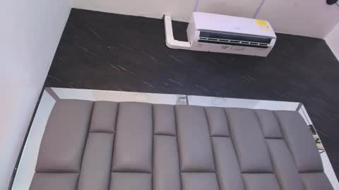 BELLA FLAME online show from February 13, 2026, 7:10 pm