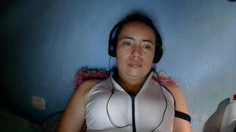 Snapshot of kissmelovejummy chatting on January 16, 2026, 7:40 pm Erika paul online show from January 16, 2026, 7:40 pm