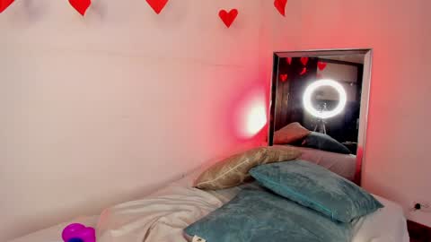 Snapshot of kitii_we3d chatting on February 7, 2025, 8:44 am Kitty online show from February 7, 2025, 8:44 am