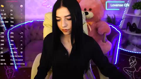 kitness online show from February 10, 2025, 8:00 pm