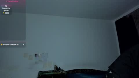 Snapshot of kitsunemoon chatting on January 18, 2025, 8:19 pm Kitsune online show from January 18, 2025, 8:19 pm