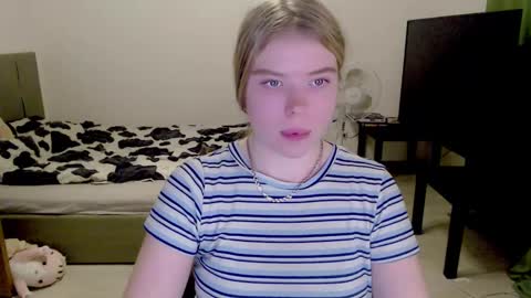 Jennyblonde and Emmabrunette online show from December 5, 2024, 8:22 pm