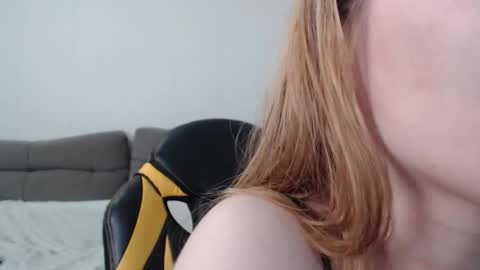 Snapshot of kittie_bear chatting on March 20, 2026, 6:35 pm Veronica online show from March 20, 2026, 6:35 pm