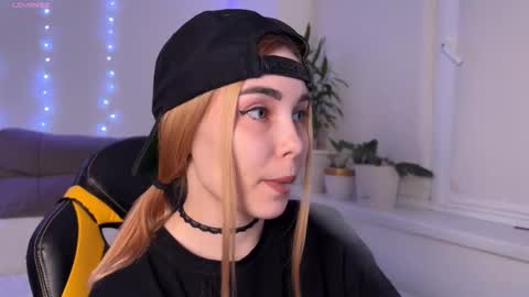 Snapshot of kittie_bear chatting on March 23, 2026, 7:07 pm Veronica online show from March 23, 2026, 7:07 pm