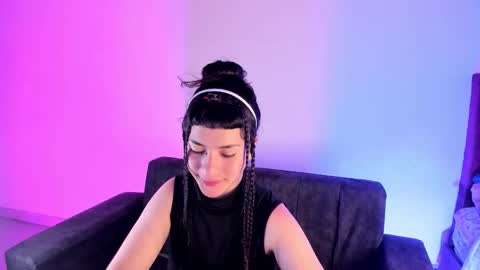 kitty__chs online show from October 9, 2025, 11:41 am