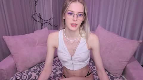 Kitty online show from June 4, 2026, 12:49 am