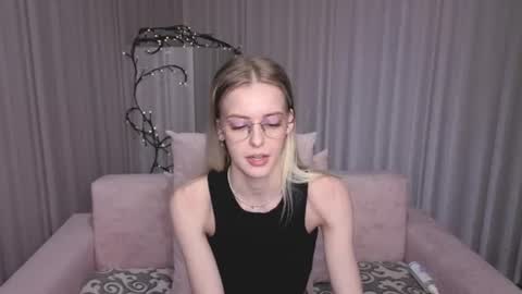 Kitty online show from June 14, 2026, 3:30 am