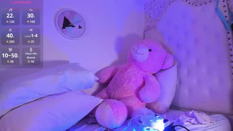 Kitty  online show from February 25, 2025, 6:47 am