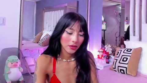 Snapshot of kitty_eliffe chatting on February 12, 2025, 7:35 pm kitty online show from February 12, 2025, 7:35 pm