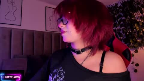 Camila online show from September 13, 2025, 2:33 am