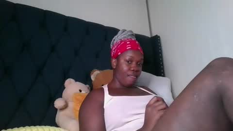 kitty_kerry online show from November 6, 2025, 2:34 am