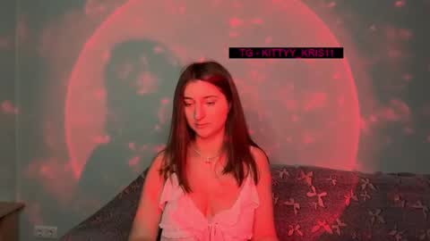 kitty_kristy1 online show from November 29, 2025, 4:43 pm