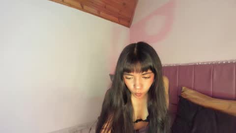 kitty_kryss online show from October 1, 2025, 3:18 pm