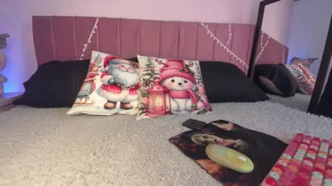 kitty_kryss online show from December 18, 2025, 3:18 pm