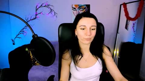 Snapshot of kitty_layy chatting on November 14, 2025, 1:32 pm kitty online show from November 14, 2025, 1:32 pm