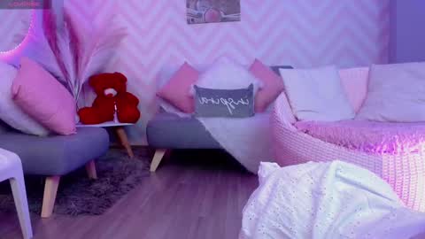 KITTY online show from September 30, 2025, 1:27 pm