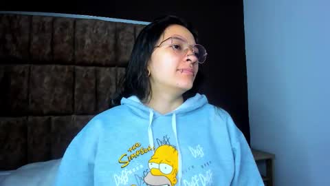 Snapshot of kitty_ravee chatting on September 29, 2025, 12:32 pm Kitty Rave online show from September 29, 2025, 12:32 pm