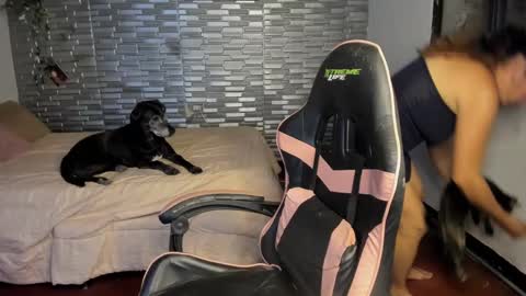 violet online show from September 15, 2025, 5:07 am