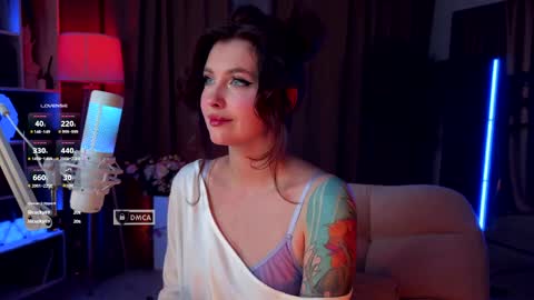 KittyBay  online show from April 8, 2026, 9:15 pm