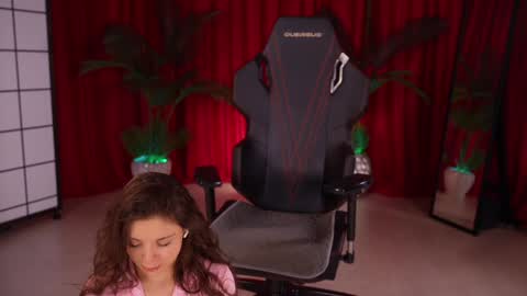 Katya online show from December 17, 2025, 5:02 am