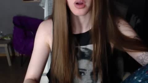 KittyloveMoon online show from June 15, 2026, 8:22 pm