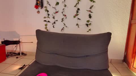 Snapshot of kittylu__ chatting on January 18, 2025, 1:30 am L FOLLOW ME ON IG kittylu online show from January 18, 2025, 1:30 am