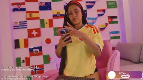 kittymyers_ online show from June 17, 2026, 2:40 pm