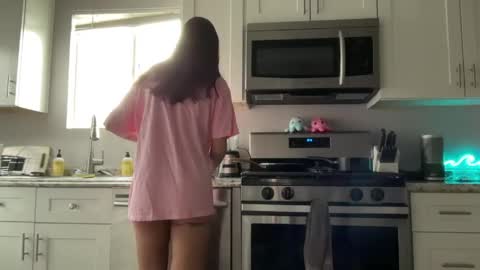 kittypurr79 online show from April 10, 2026, 11:09 pm