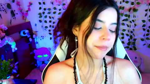 Kittyuwu  online show from November 27, 2025, 7:16 pm