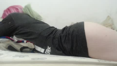 Snapshot of kittywhiteass chatting on December 3, 2024, 7:21 am kittywhiteass online show from December 3, 2024, 7:21 am