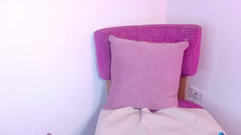 Snapshot of kity_hill chatting on February 15, 2026, 7:51 am Kitty Hill online show from February 15, 2026, 7:51 am