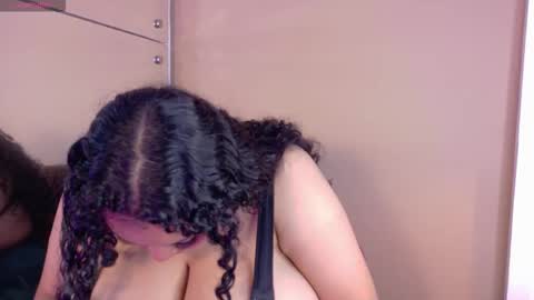 Snapshot of kity_hill chatting on February 23, 2026, 5:27 am Kitty Hill online show from February 23, 2026, 5:27 am