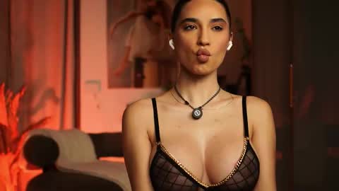 Erika online show from February 25, 2026, 9:13 pm