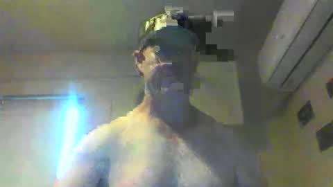 kiwiguy19773 online show from December 8, 2024, 2:28 am