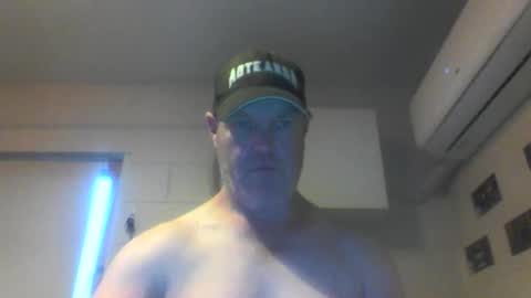 kiwiguy19773 online show from December 30, 2024, 5:37 am