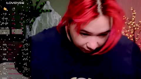 Snapshot of klee_love chatting on October 21, 2025, 4:24 am Klee online show from October 21, 2025, 4:24 am