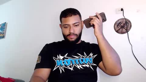 Snapshot of kleyton336 chatting on February 4, 2026, 10:26 pm kleyton online show from February 4, 2026, 10:26 pm