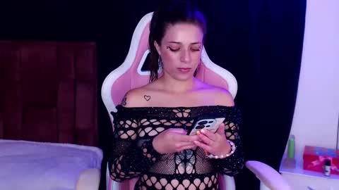 Kloe online show from March 7, 2025, 2:25 am