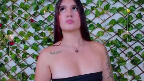 kloe_bella online show from November 22, 2025, 2:27 pm