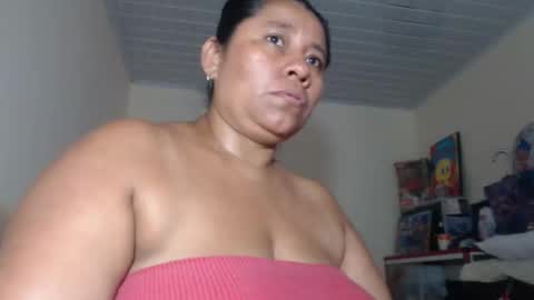 Kloe online show from November 4, 2025, 4:39 pm