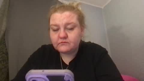 kmarie1196 online show from March 16, 2026, 1:00 am