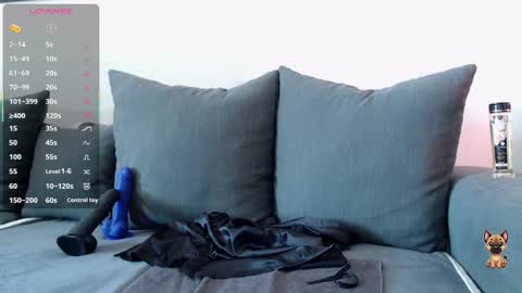 KmilleX online show from September 30, 2025, 9:25 am