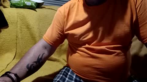 Snapshot of knock2wice1975 chatting on December 18, 2024, 9:58 am knock2wice1975 online show from December 18, 2024, 9:58 am