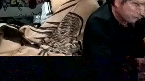 Snapshot of knock2wice1975 chatting on January 3, 2025, 4:11 am knock2wice1975 online show from January 3, 2025, 4:11 am