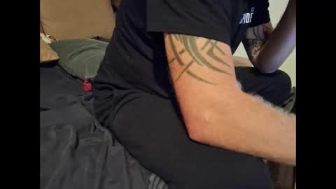 Snapshot of kombadx chatting on October 9, 2025, 6:06 pm RENT ME i am your Slave online show from October 9, 2025, 6:06 pm