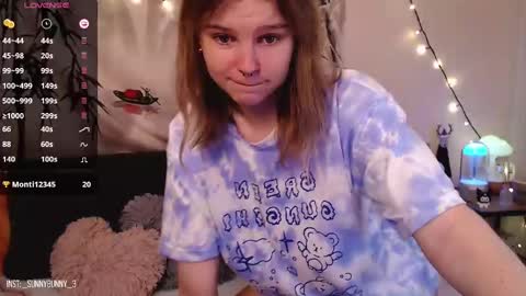 Snapshot of komorebbi chatting on December 5, 2024, 10:45 pm Marta online show from December 5, 2024, 10:45 pm